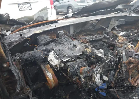 2016 Volvo S60 T5 Drive-E Premier z USA, uszkodzony, nr VIN YV126MFK3G2396831